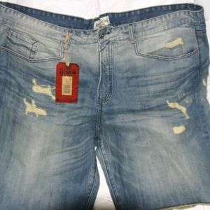 Size 50 RIVET DE CRU SKY DREAM SHORTS